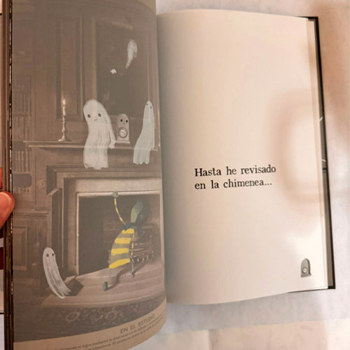 Hay un Fantasma en la Casa - Oliver Jeffers